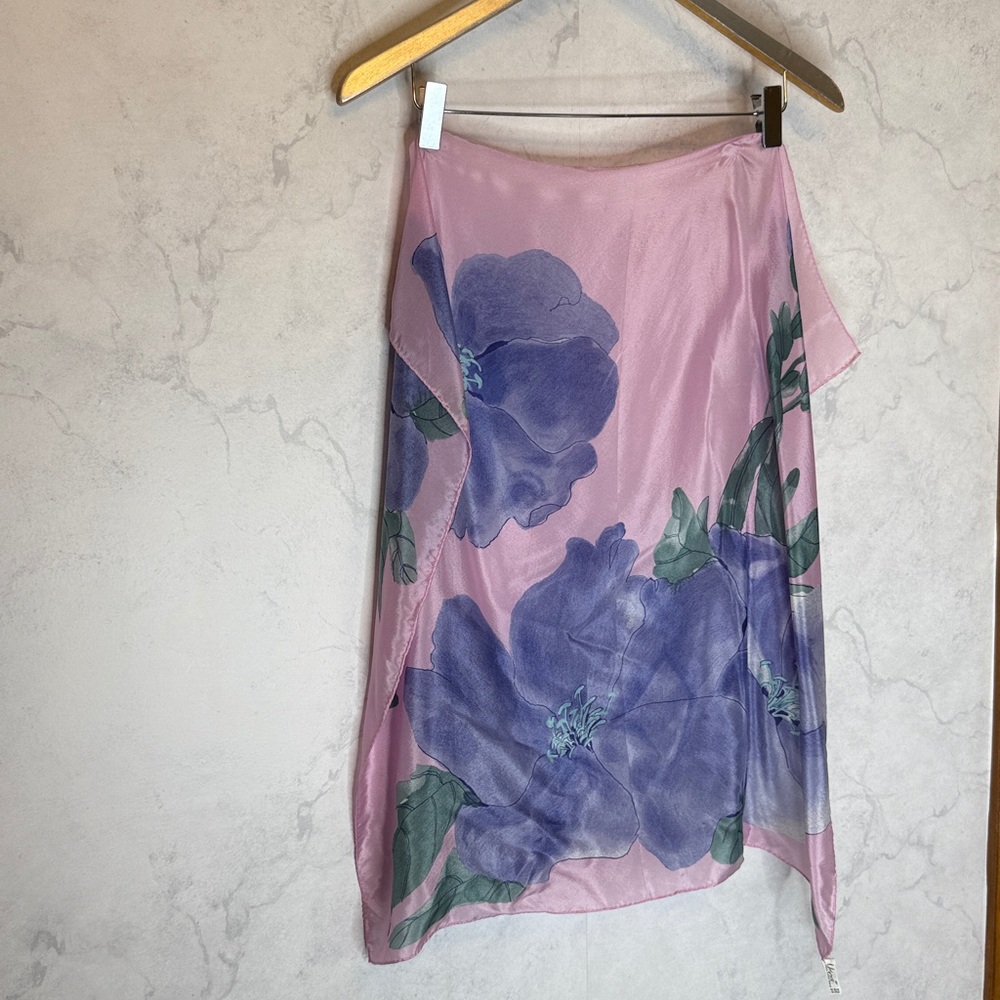Vintage Japanese floral silk scarf - Picture 5 of 5